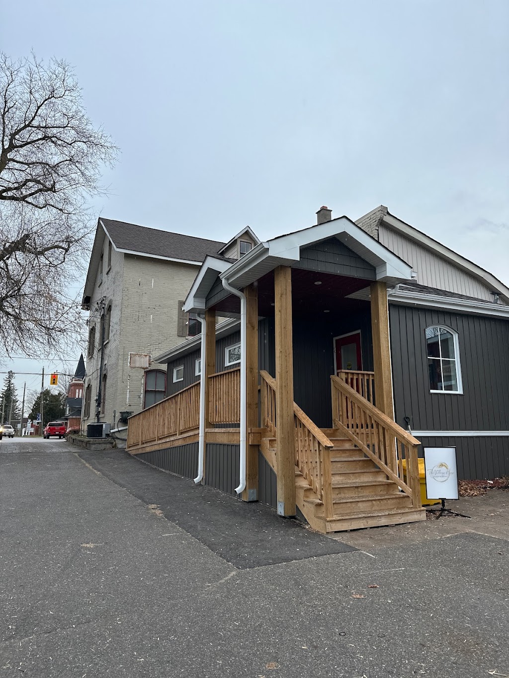 Innisfil Hearing @ Queen’s Health | Inside Queen’s Health Centre, 238 Barrie St, Thornton, ON L0L 2N0, Canada | Phone: (705) 436-1886