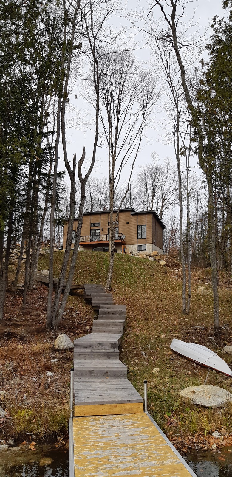 Chalet Nordique | 124 Chemin des Lacs à May, Entrelacs, QC J0T 2E0, Canada | Phone: (514) 464-2145