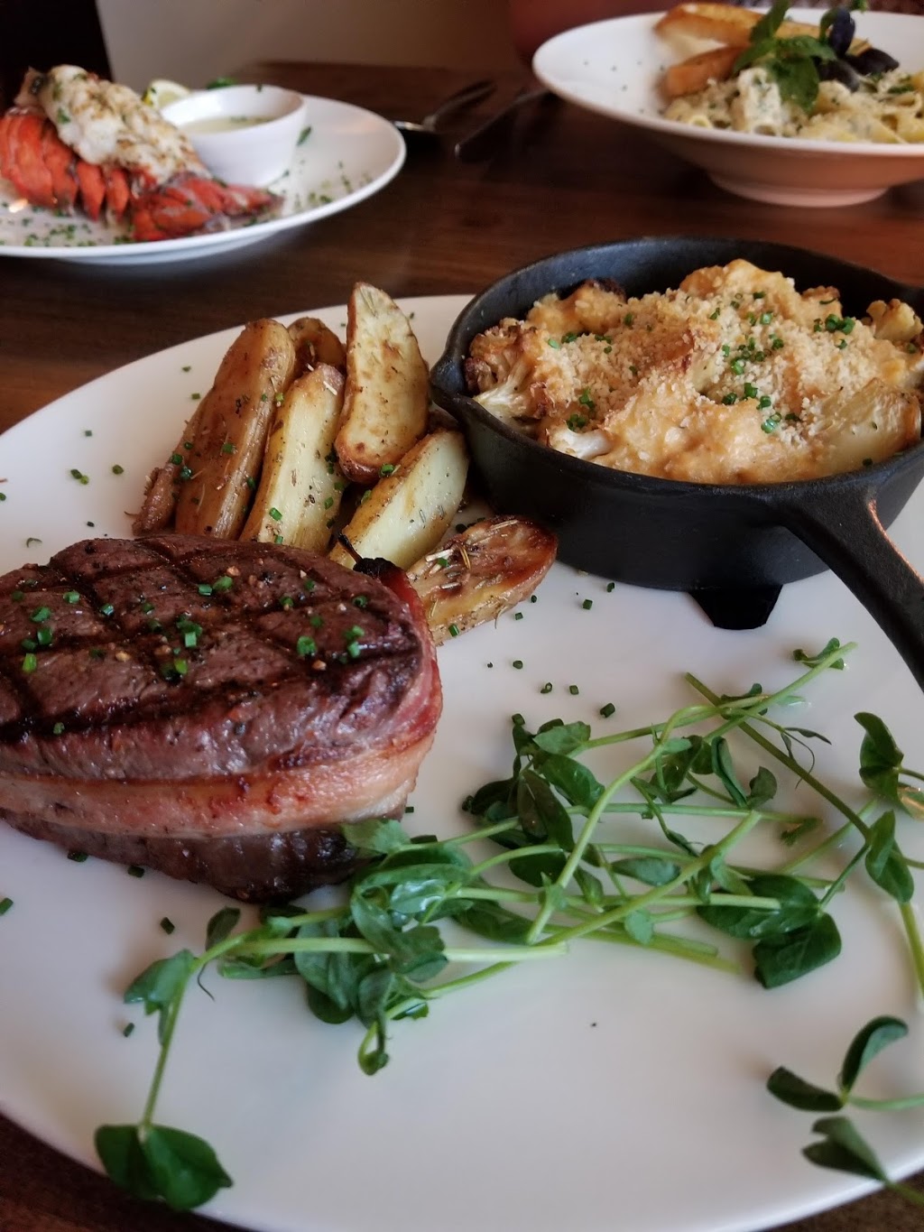 Gustav Chophouse and Bar | 10 Vacation Inn Dr, Collingwood, ON L9Y 5G4, Canada | Phone: (705) 443-4461