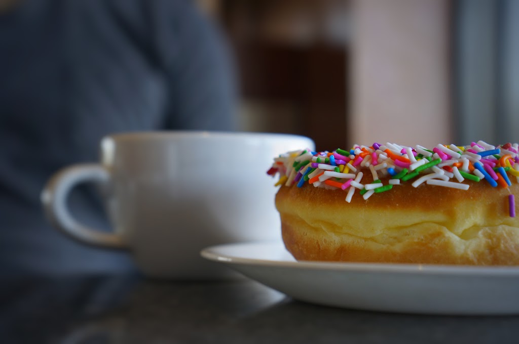 Donut Counter | 3337 Bayview Ave, North York, ON M2K 1G4, Canada | Phone: (416) 250-0998