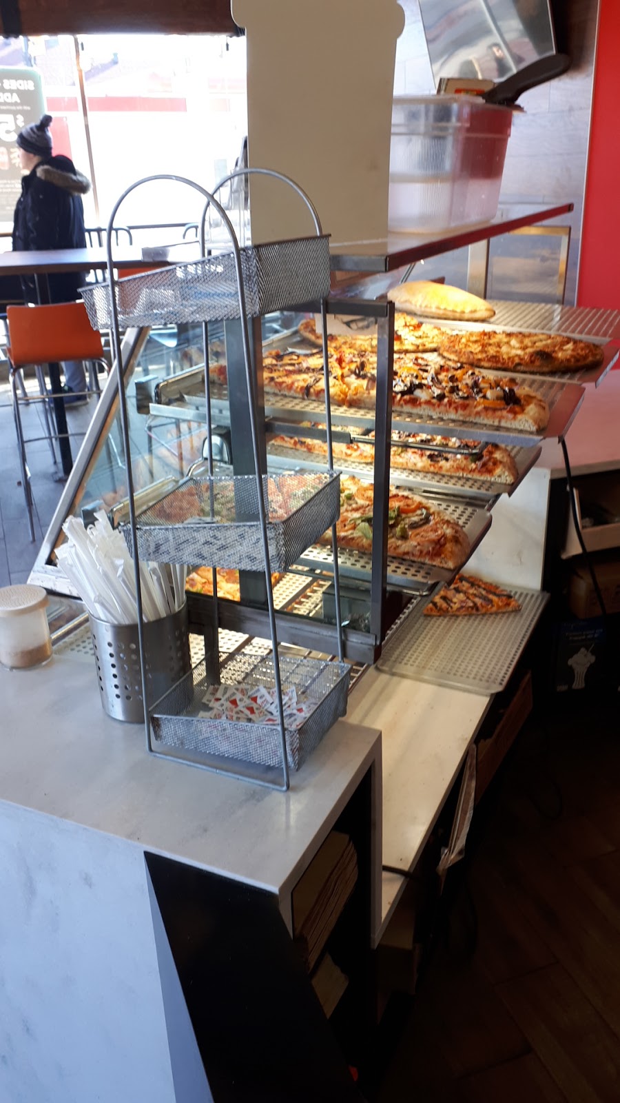 Pizza Pizza | 673 Somerset St W, Ottawa, ON K1R 6P3, Canada | Phone: (613) 737-1111