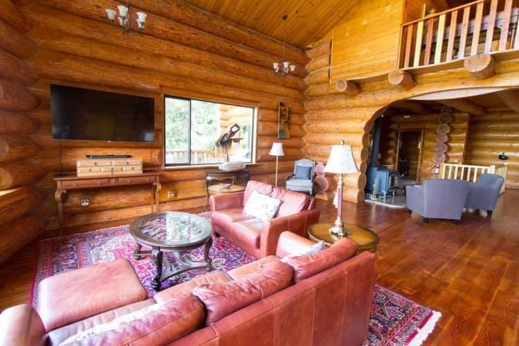 Texada Lodge | 1984 Marble Bay Rd, Van Anda, BC V0S 3N0, Canada | Phone: (250) 886-3723