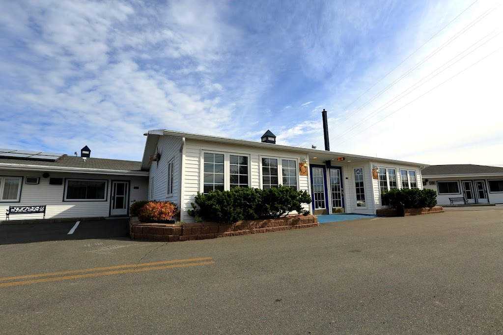 The Cove Motel & Restaurant | 298 D 31 Rd, Frankville, NS B0H 1K0, Canada | Phone: (902) 747-2700