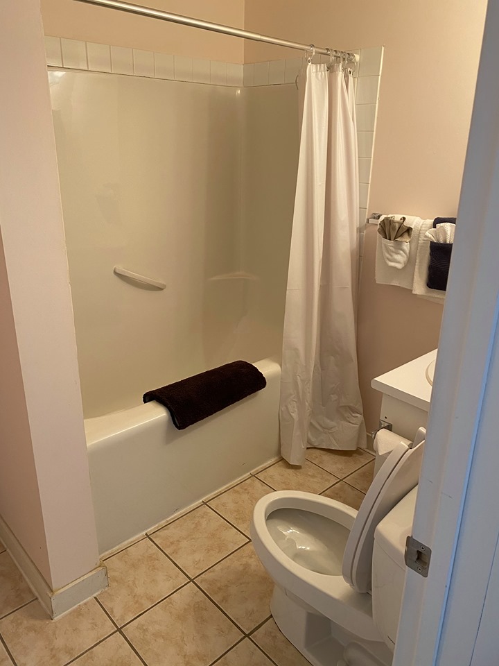 Imperial Hunter Hotel | 501 2 Ave, Bassano, AB T0J 0B0, Canada | Phone: (403) 641-3544