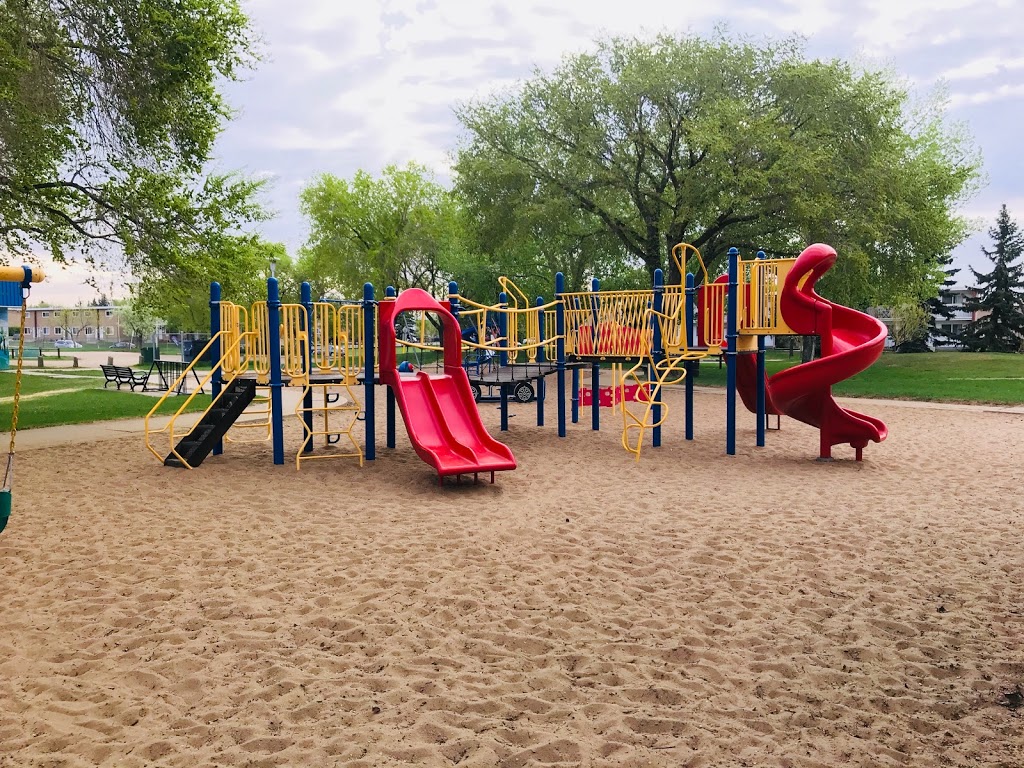McKee School | 10725 51 Ave NW, Edmonton, AB T6H 0L3, Canada | Phone: (780) 435-7140