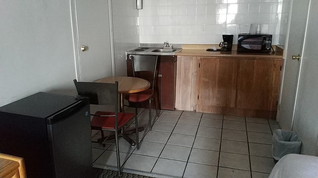 Knights Inn Kitchner | 1455 Weber St E, Kitchener, ON N2A 1A5, Canada | Phone: (519) 893-6641