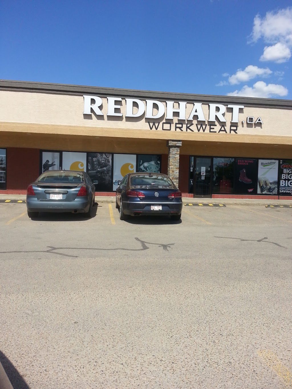 Reddhart Workwear | 13712 113a St NW, Edmonton, AB T5X 4H7, Canada | Phone: (780) 478-1435