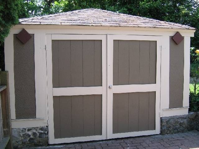 Phil The Handyman | 1625 Fort St, Victoria, BC V8R 6N4, Canada | Phone: (250) 516-1960