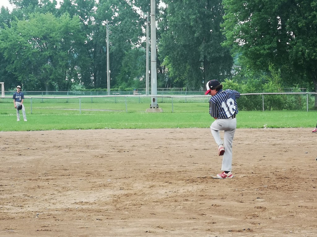 Club de Soccer Bas Richelieu | Rue des Soleils, Sorel-Tracy, QC J3R 5G3, Canada | Phone: (450) 743-2000