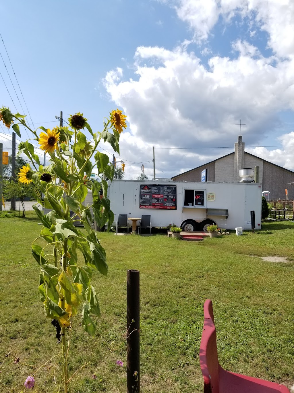Hannahmans Roadside BBQ | 120 Donald St, Barrie, ON L4N 5G7, Canada | Phone: (705) 739-5396