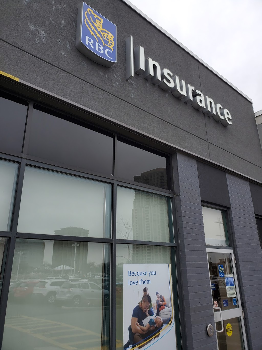 RBC Royal Bank | 4557 Hurontario St, Mississauga, ON L4Z 3M2, Canada | Phone: (905) 712-8388