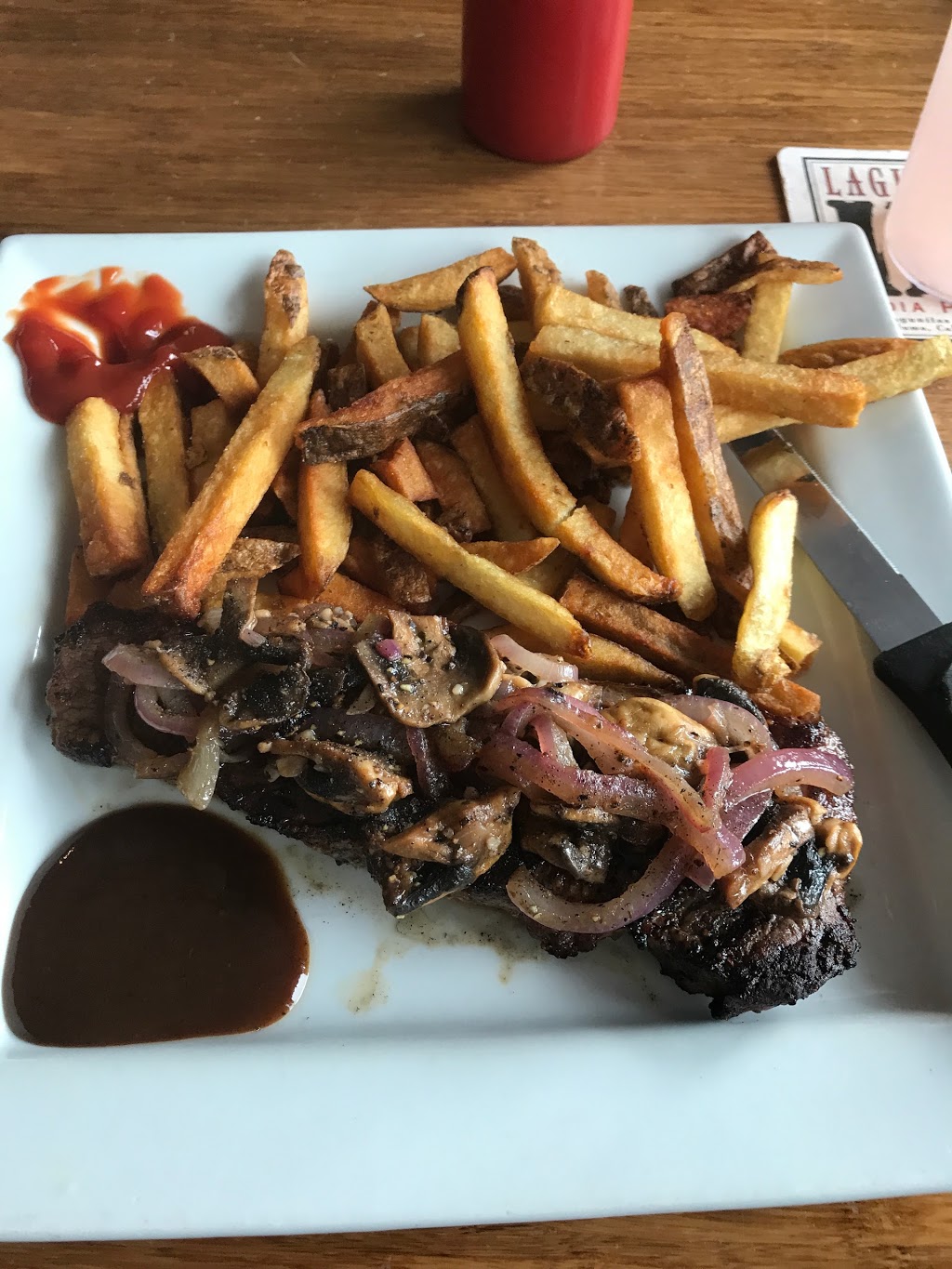 Careys Bar & Grill | 1569 Oxford St E, London, ON N5V 1W5, Canada | Phone: (519) 951-6886