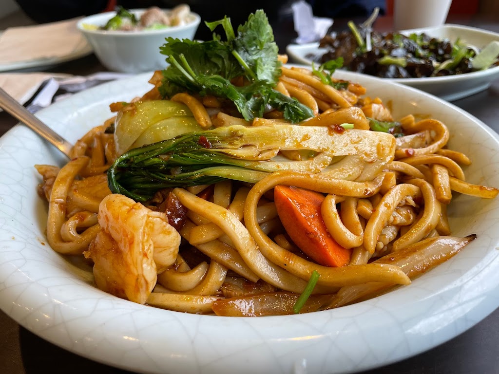 和平饭店 Peaceful Restaurant | 3610 A Westwood St, Port Coquitlam, BC V3B 4S8, Canada | Phone: (778) 285-3367