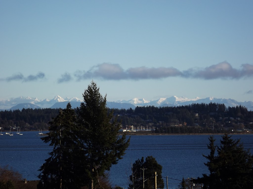 Eaglesview Escape by the Sea | 3847 Warren Ave, Royston, BC V0R 2V0, Canada | Phone: (250) 334-3719