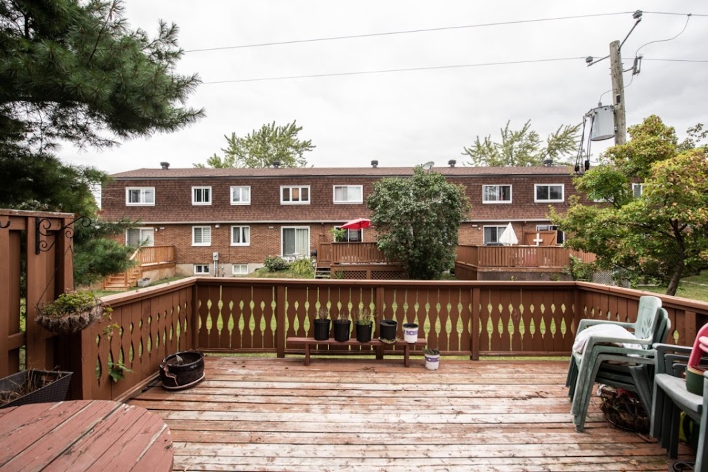 Fairgreen Acres | 880 Rue Legault, Greenfield Park, QC J4V 3C6, Canada | Phone: (450) 676-9807