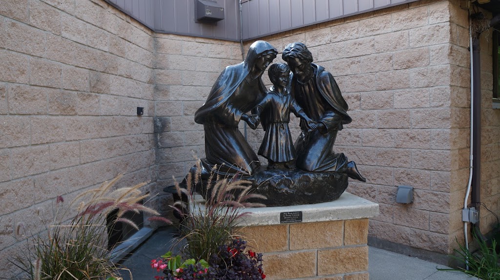 Holy Family Church | 352 10th Ave, Hanover, ON N4N 2N6, Canada | Phone: (519) 364-1973