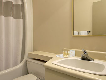 Days Inn by Wyndham Ste. Helene-de-Bagot | 410 Rue Couture, Sainte-Hélène-de-Bagot, QC J0H 1M0, Canada | Phone: (450) 231-0088