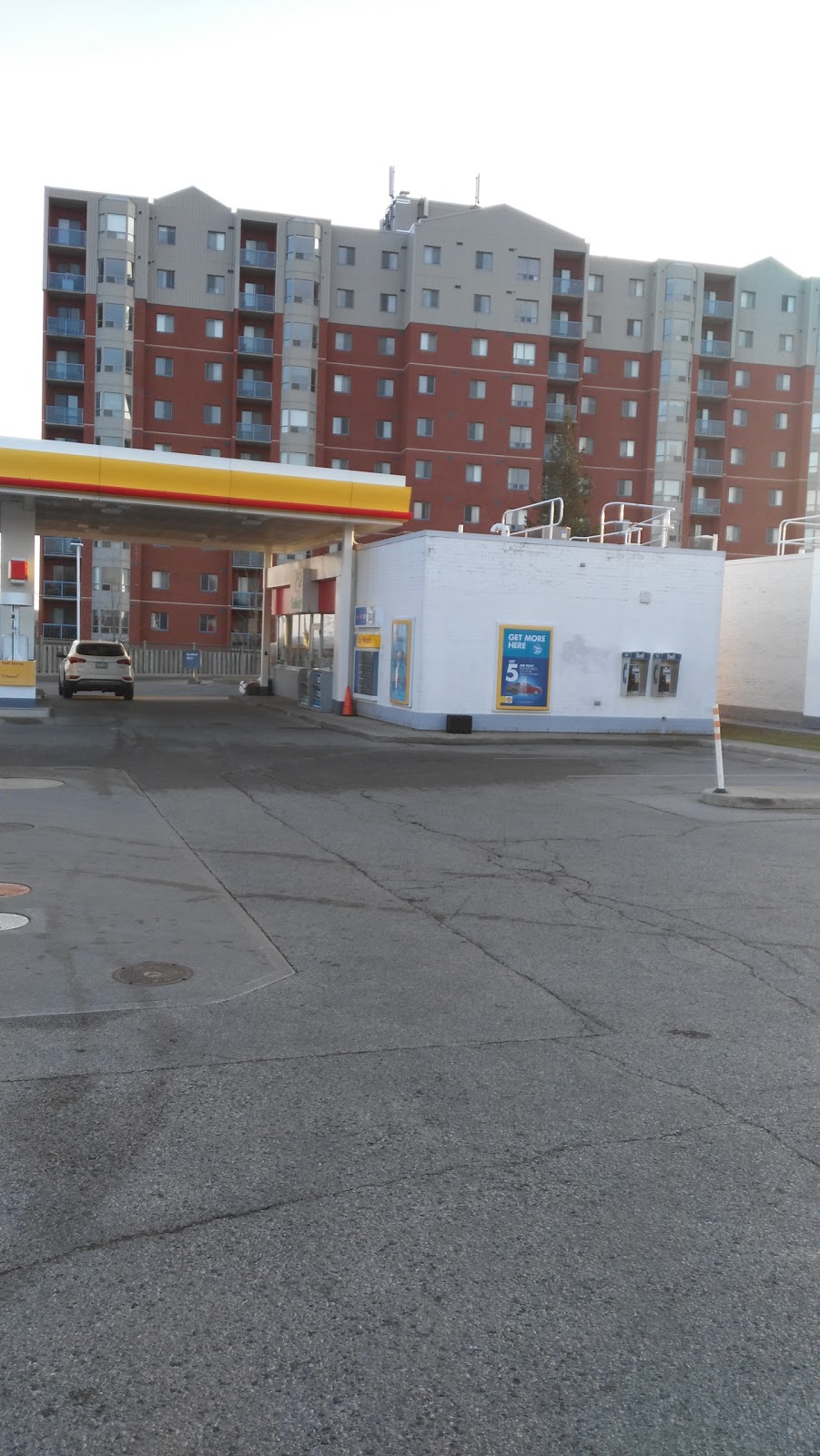 Shell | 880 Wonderland Rd N, London, ON N6G 4X7, Canada | Phone: (519) 657-7110