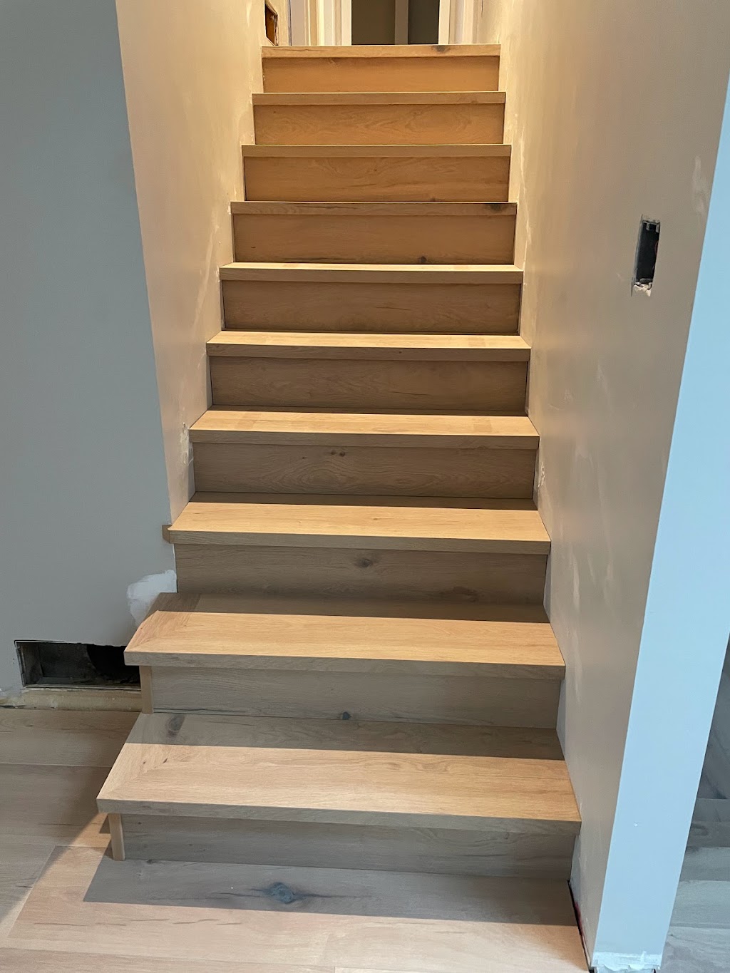 Emilee Flooring & Renovation | 6874 Bryant St, Burnaby, BC V5E 1S8, Canada | Phone: (778) 318-0191
