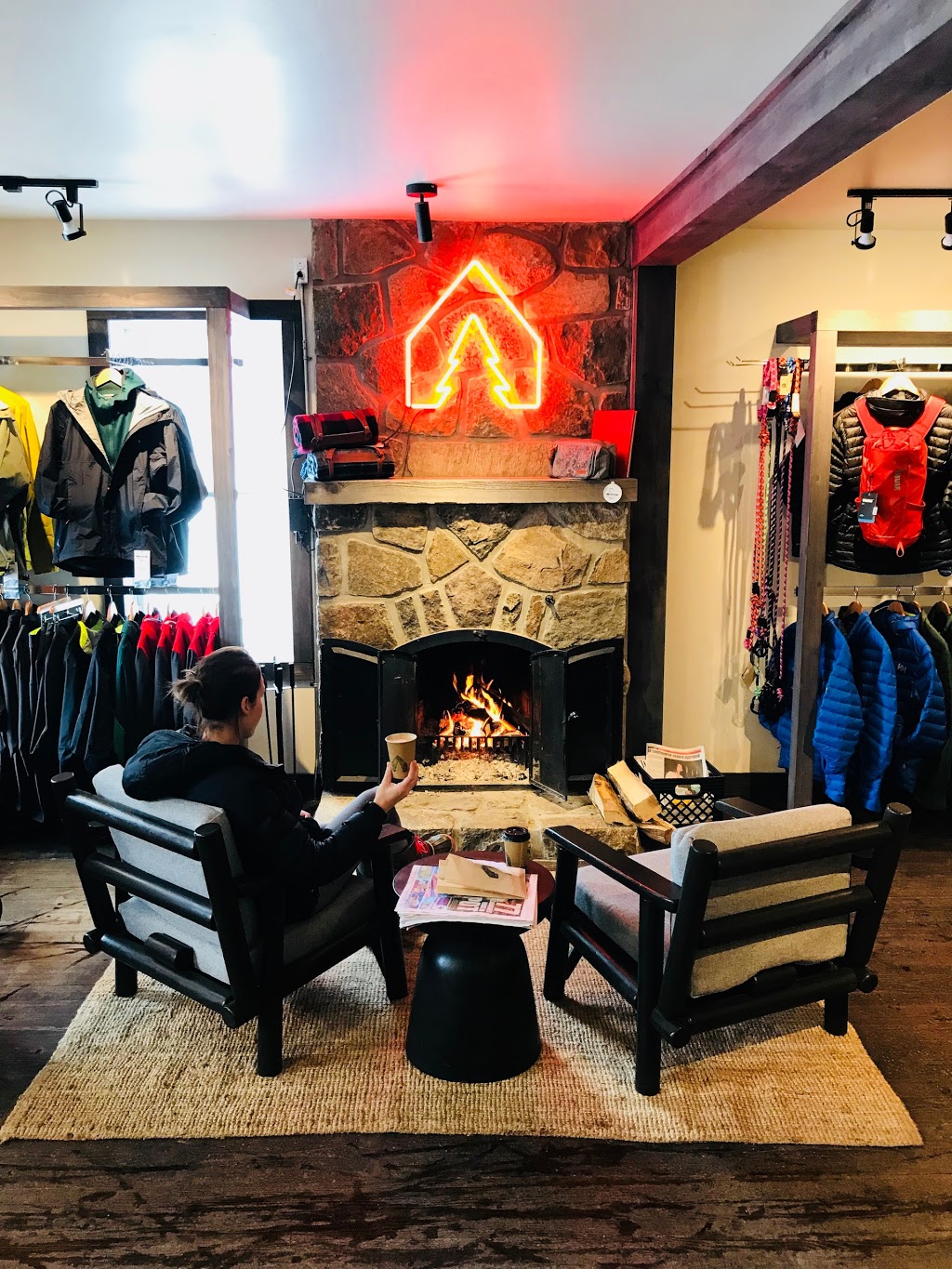 Olodge - Café Plein Air | 291 Rue Principale, Saint-Sauveur, QC J0R 1R0, Canada | Phone: (450) 227-7517