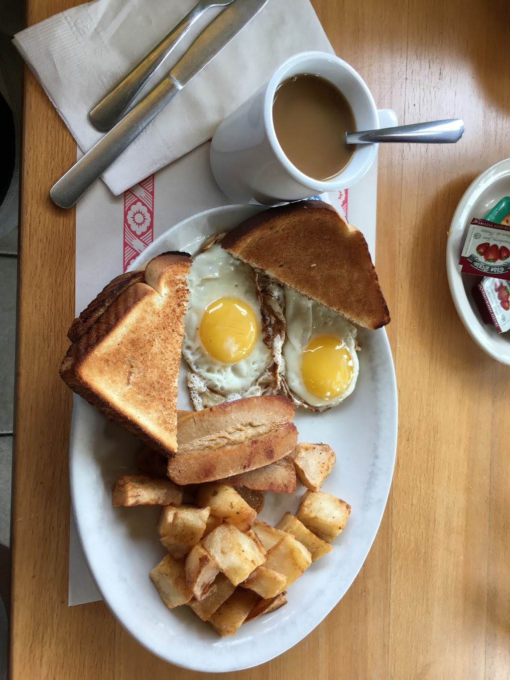Little Garden Restaurant | 2786 Lancaster Rd, Ottawa, ON K1B 4S4, Canada | Phone: (613) 731-9000