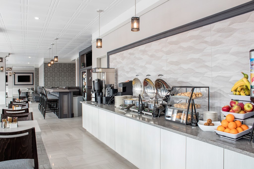 Chateau Moncton Hotel & Suites | 100 Main St, Moncton, NB E1C 1B9, Canada | Phone: (506) 870-4444