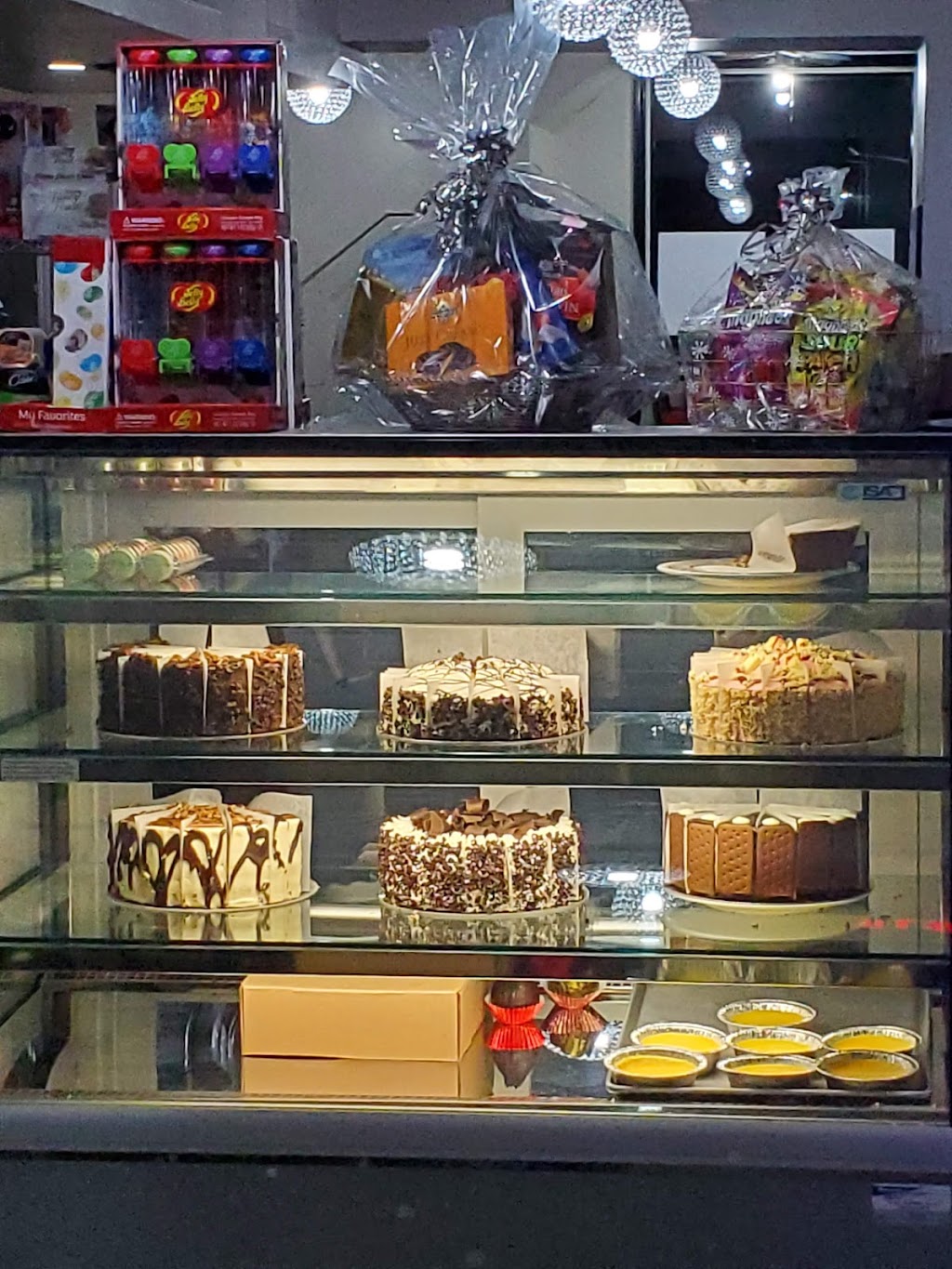Bon et Petit | 150 Rue Notre Dame O, Lachine, QC H8R 1H1, Canada | Phone: (514) 363-5555