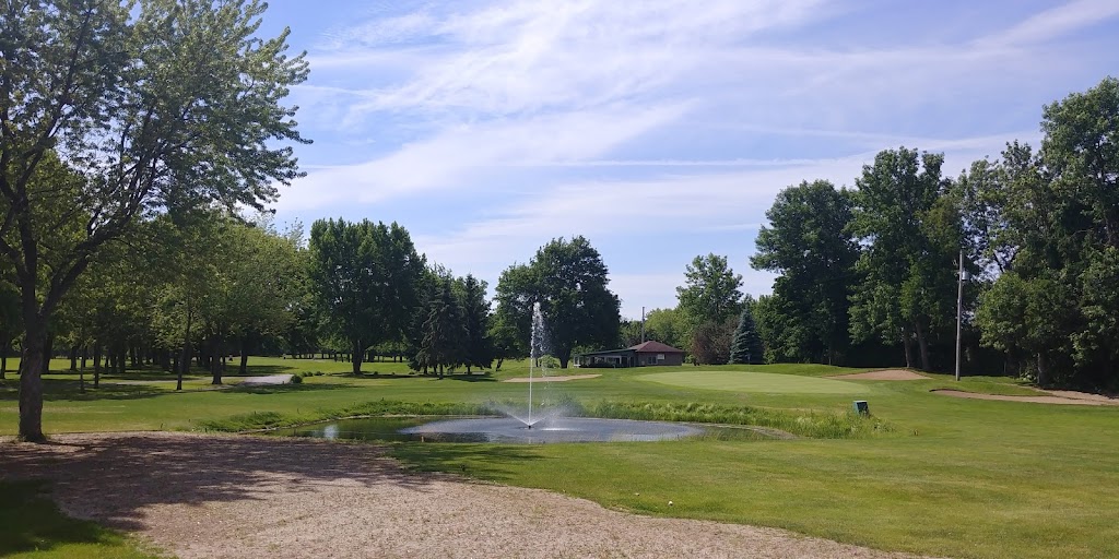 Club de Golf de Valleyfield | 3350 Bd du Bord de lEau, Salaberry-de-Valleyfield, QC J6S 6E1, Canada | Phone: (450) 373-2323