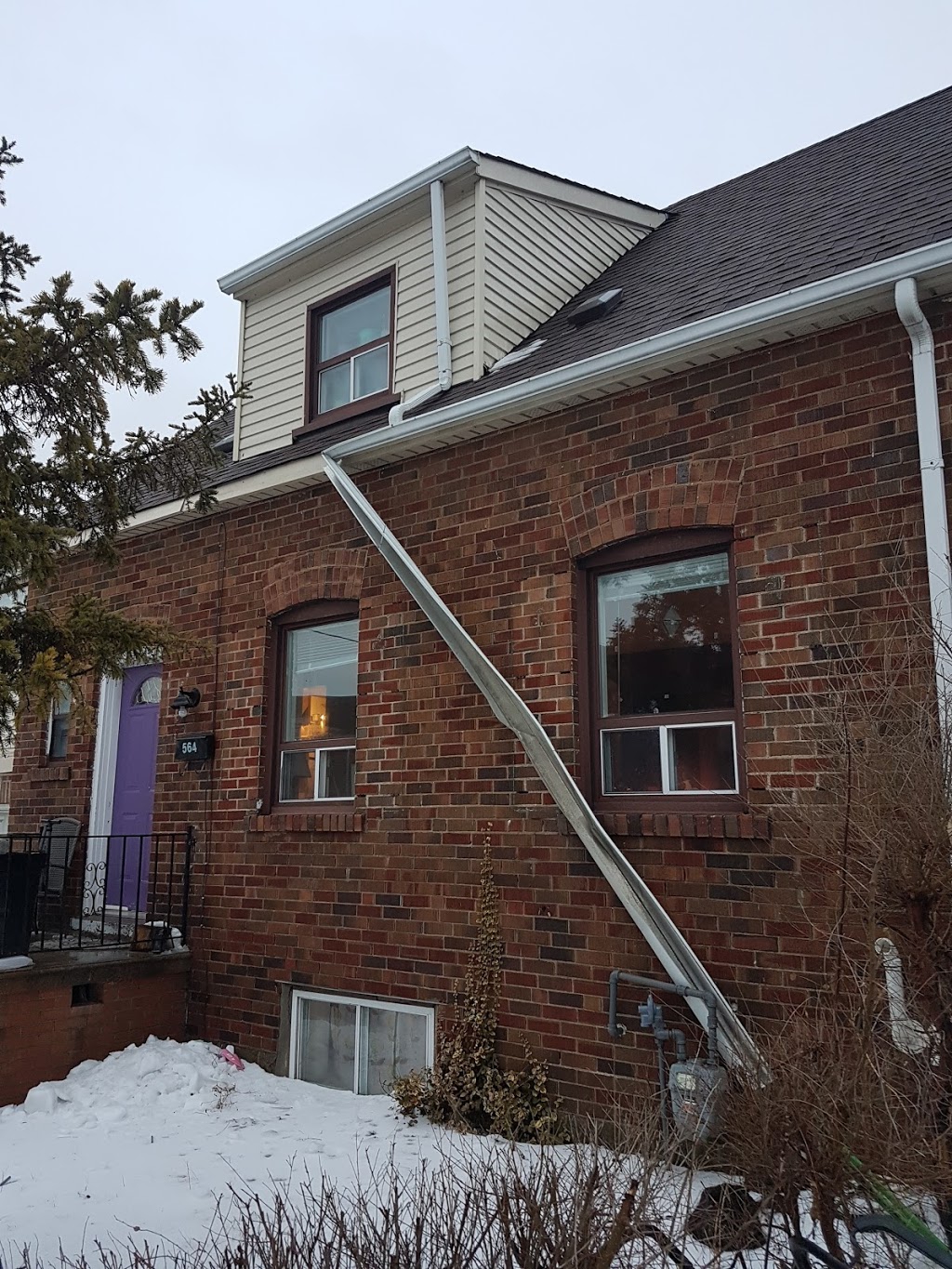 Eavestroughers | 4222 Bathurst St, North York, ON M3H 5P7, Canada | Phone: (647) 773-1717