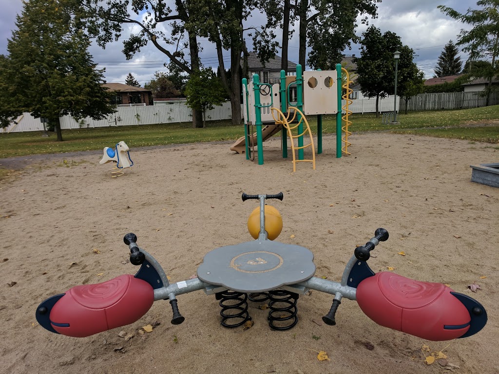 Dorval Park | 95 Chemin Bord-du-Lac, Dorval, QC H9S 5X1, Canada | Phone: (514) 872-0311