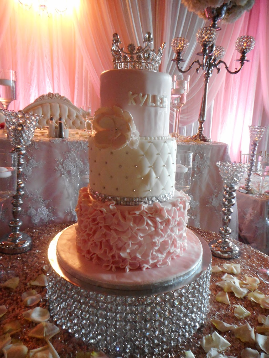 Kannys Cakes | 30 Baywood Rd, Etobicoke, ON M9V 3Y8, Canada | Phone: (416) 833-5027