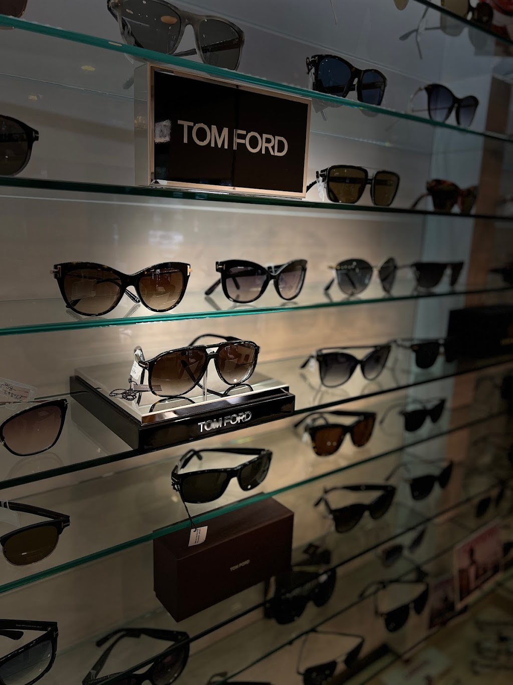 EyeSun Optical Eye Clinic | 6015 Yonge St Unit A, North York, ON M2M 3W2, Canada | Phone: (416) 901-2007