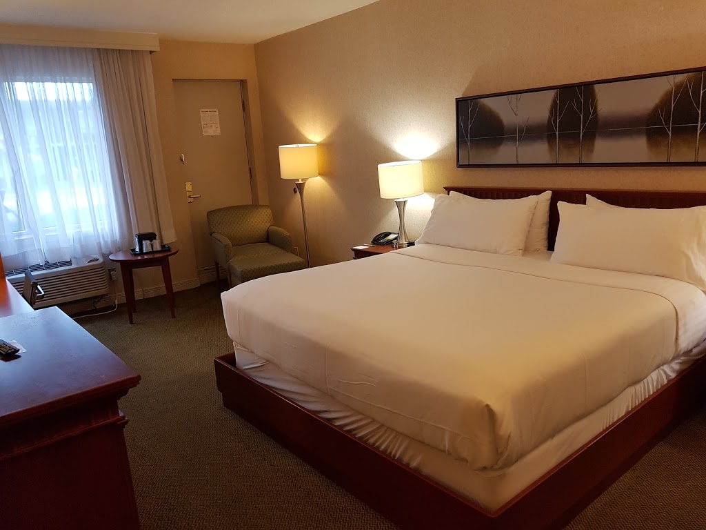 Holiday Inn Montreal Aeroport- Airport | 6500 Chemin de la Côte-de-Liesse, Saint-Laurent, QC H4T 1E3, Canada | Phone: (514) 739-6440