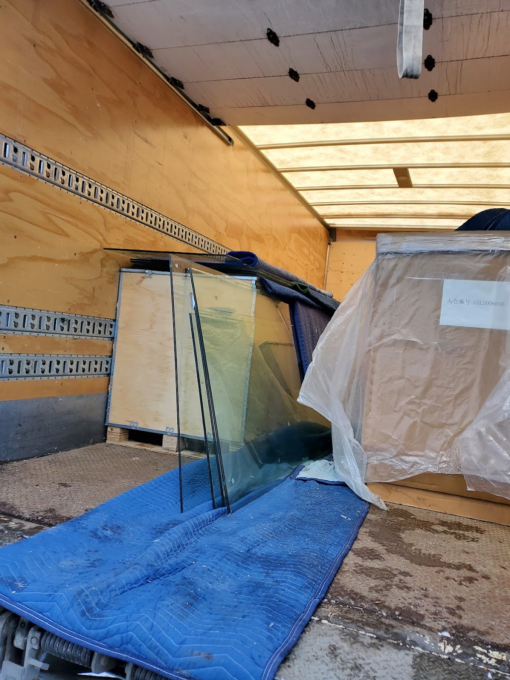 Quicky Movers | 104 Ave NW, Edmonton, AB T5J 0K7, Canada | Phone: (204) 292-9585