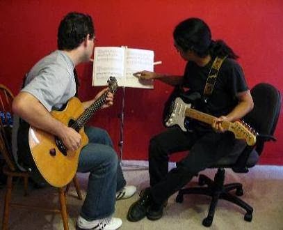 1st in Entertainment guitar and bass | 1528 21 Ave NW, Calgary, AB T2M 1L8, Canada | Phone: (587) 700-5085