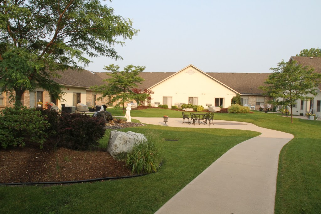 Seasons Retirement Communities | 1700 Essex County Rd 22, Belle River, ON N0R 1A0, Canada | Phone: (519) 727-0034