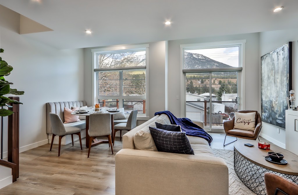 SAMSARA PARQ&ALPINE ESCAPE RESORT BY SSR PROPERTY MANAGEMENT | 1418 2 Ave, Canmore, AB T1W 1M9, Canada | Phone: (604) 399-5559