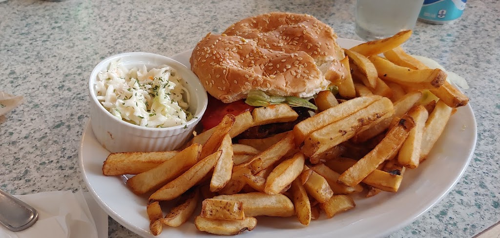 Sippin Dip Restaurant-Bakery | 1500 Yankee Line, Peterborough, ON K0L 1T0, Canada | Phone: (705) 292-0292