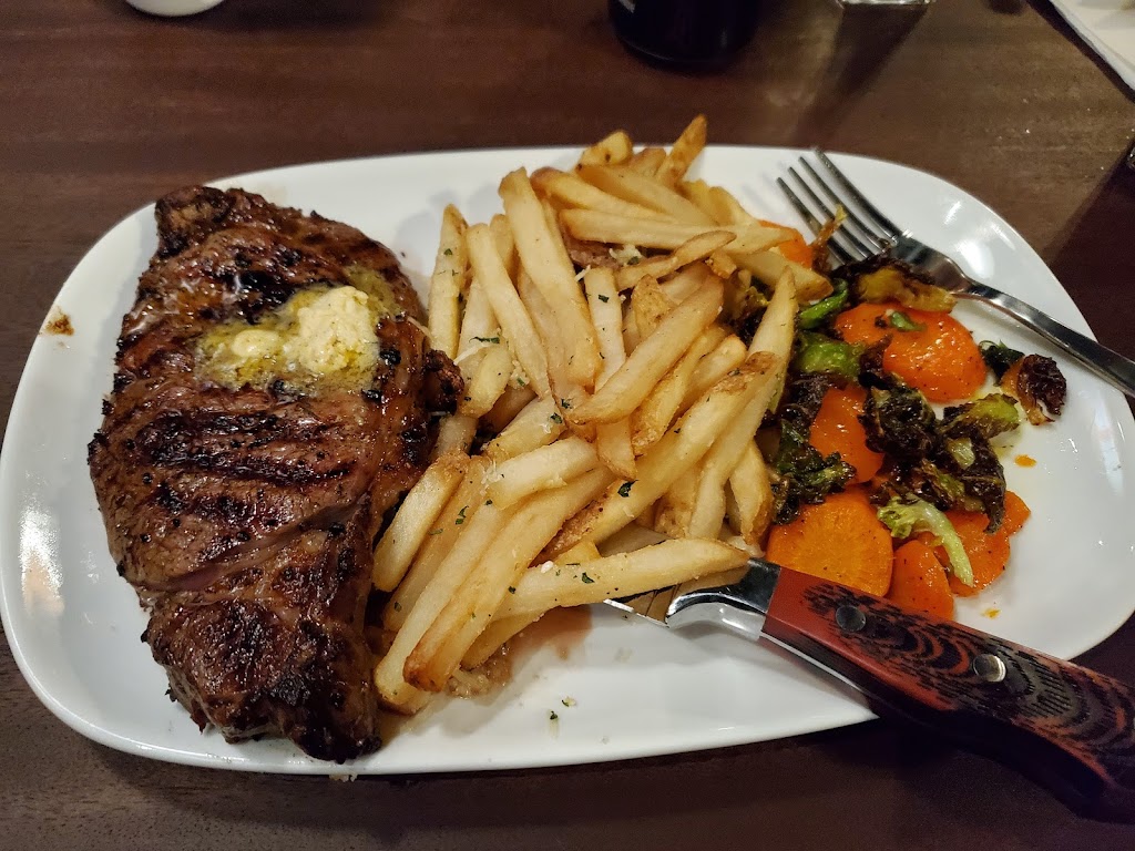 MR MIKES Steakhouse Casual | 2273 Saskatchewan Ave W, Portage la Prairie, MB R1N 4A1, Canada | Phone: (204) 239-5299