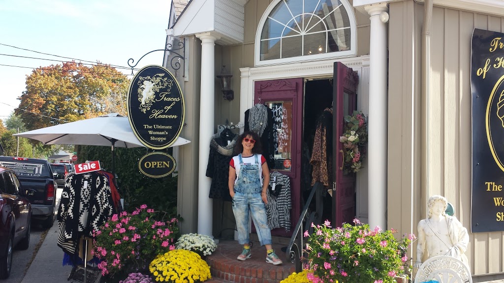 Lizzy R Fashions | 1366 King St N, St. Jacobs, ON N0B 2N0, Canada | Phone: (519) 664-3993