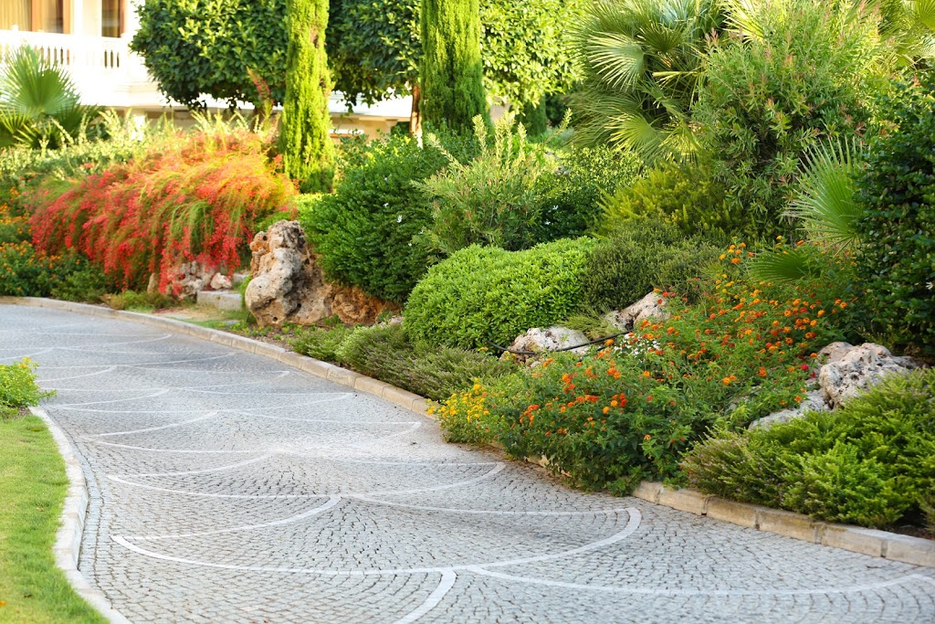 Bio-Logic Organic Lawn Care and Landscaping | 211 Durham Regional Rd 39, Zephyr, ON L0E 1T0, Canada | Phone: (905) 881-7942