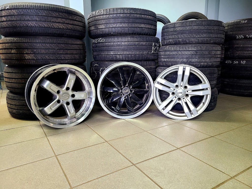 LEntrepôt du pneu de Québec | 1745 Rte de lAéroport, LAncienne-Lorette, QC G2G 2P5, Canada | Phone: (418) 871-8000