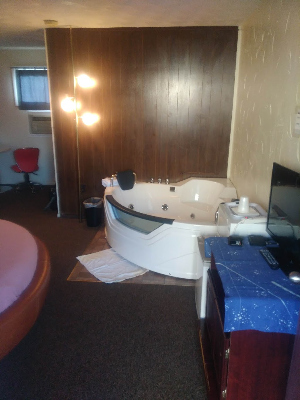 Driftwood Motel | 2754 Niagara Falls Blvd, Niagara Falls, NY 14304, USA | Phone: (716) 692-6650