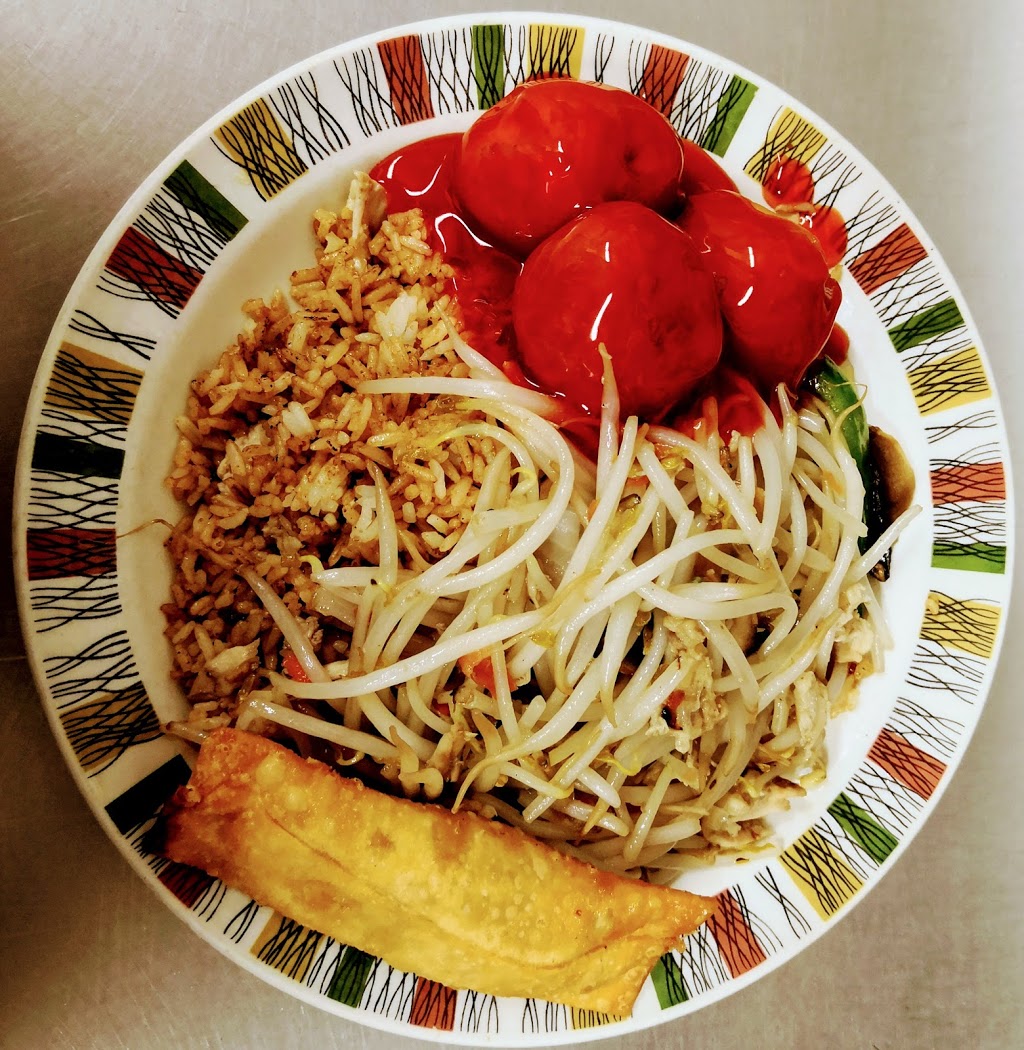 Mai Mai Chinese Restaurant | 3272 Lake Shore Blvd W, Etobicoke, ON M8V 1M4, Canada | Phone: (416) 252-6269