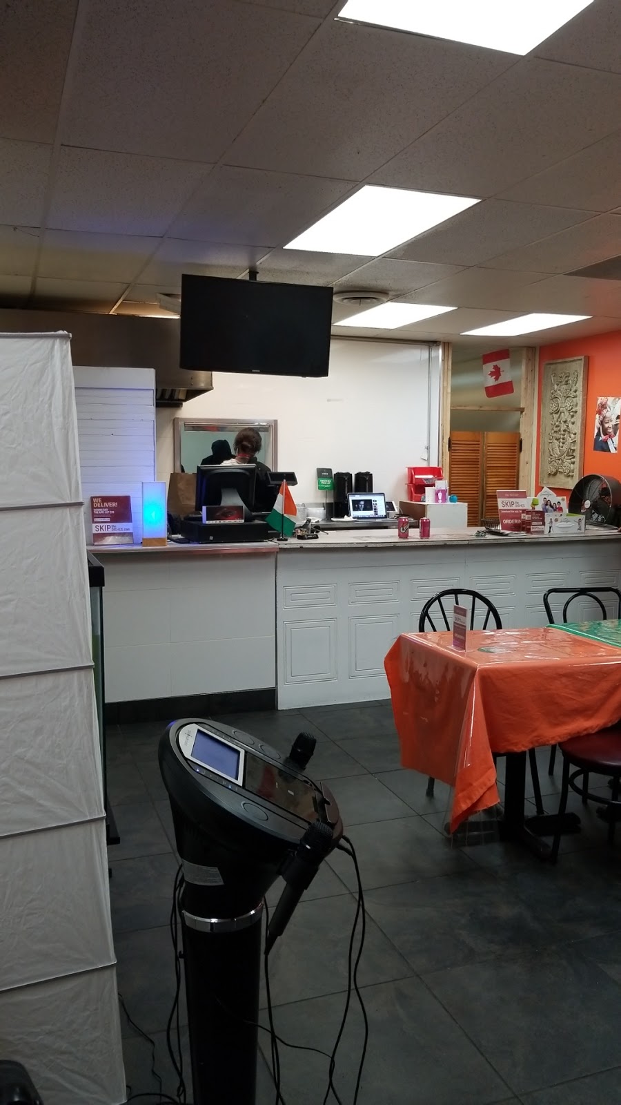 Golden BBQ Grill | 928 Montreal Rd, Ottawa, ON K1K 0S8, Canada | Phone: (613) 842-0303