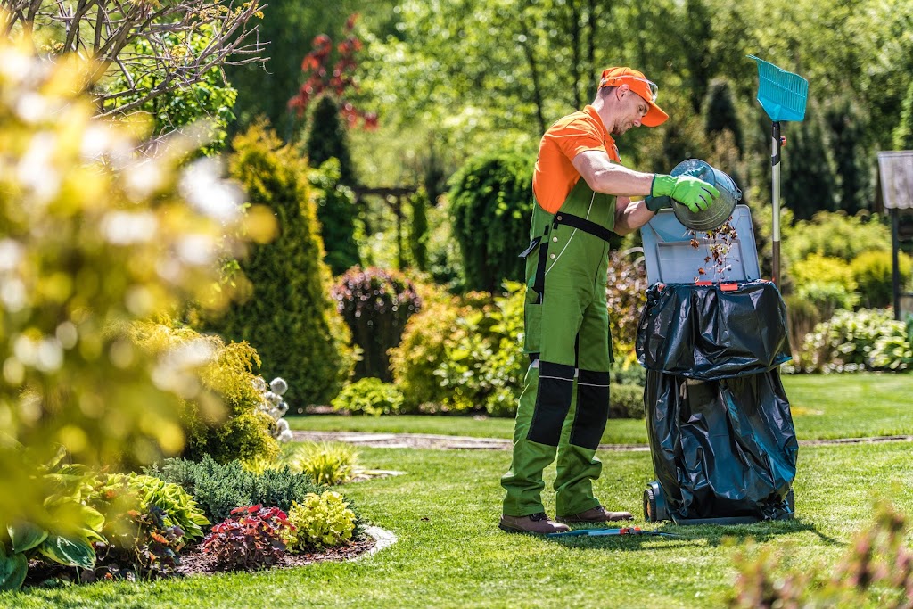 Landscaping, Fencing Services Surrey | 13311 80 Ave, Surrey, BC V3W 3B5, Canada | Phone: (604) 633-0400