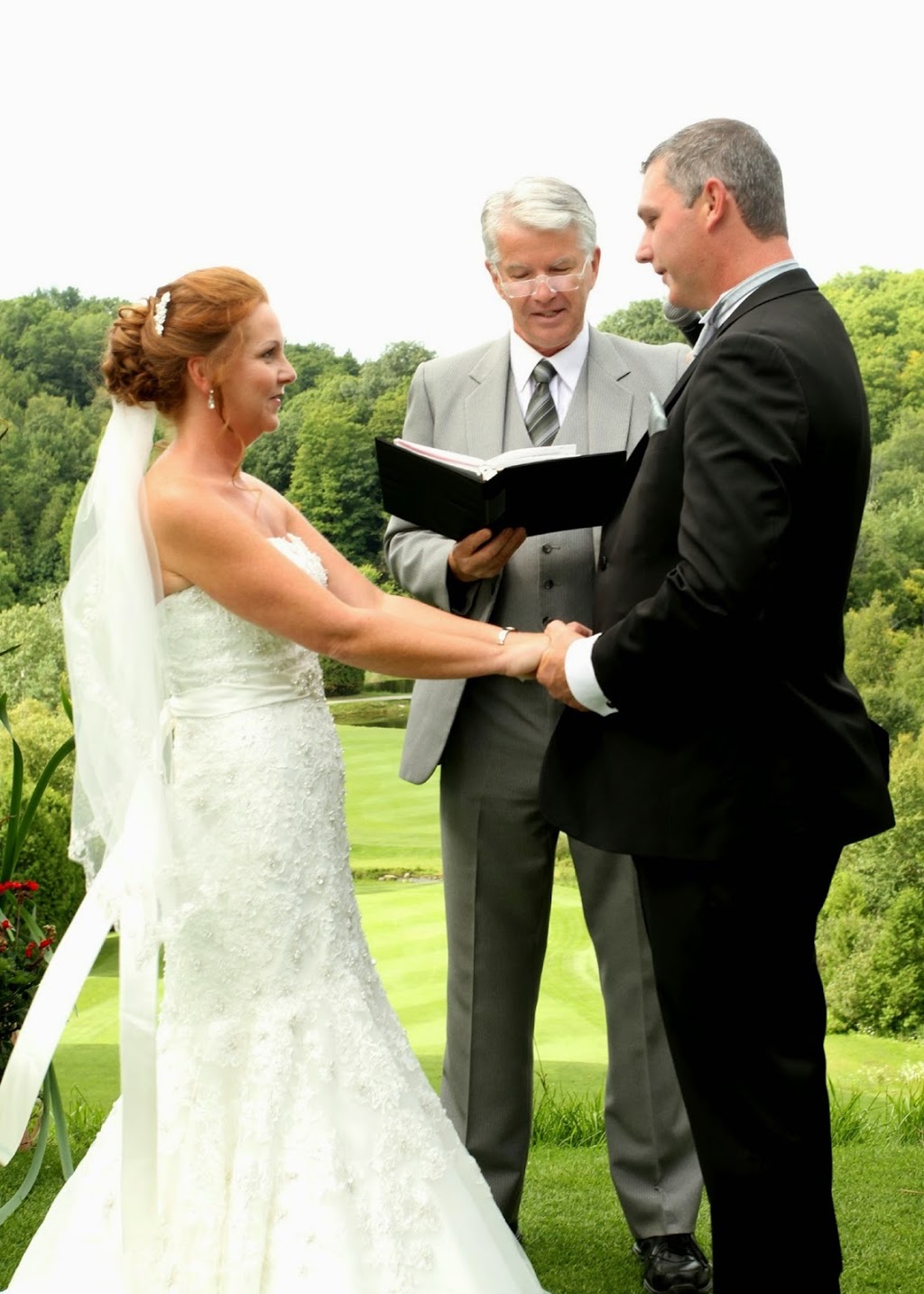 Brides Choice Officiant | 165 Springdale Crescent, Oshawa, ON L1H 7B9, Canada | Phone: (905) 404-9920