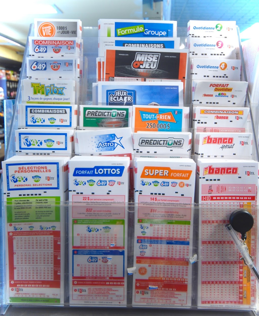 Esso | 6 Chemins Des, Chemin des Lilas, Sainte-Anne-des-Lacs, QC J0R 1B0, Canada | Phone: (514) 224-7591