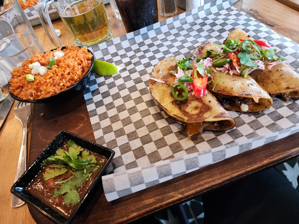 3 Amigos (West Island) | 50-A Bd Brunswick, Pointe-Claire, QC H9B 2L3, Canada | Phone: (514) 630-3329