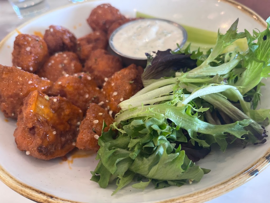 Fresh Kitchen + Juice Bar | 5031 Hurontario St, Mississauga, ON L4Z 3X7, Canada | Phone: (416) 599-4442